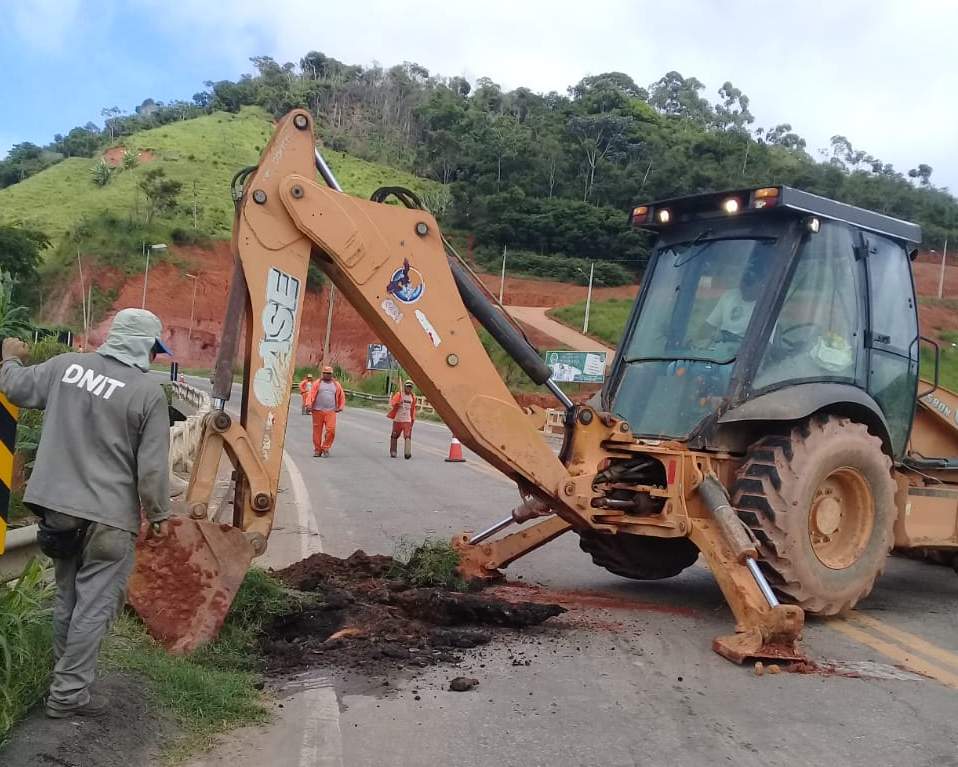 Portal Caparaó DNIT age rápido e corrige erosão no viaduto de Reduto